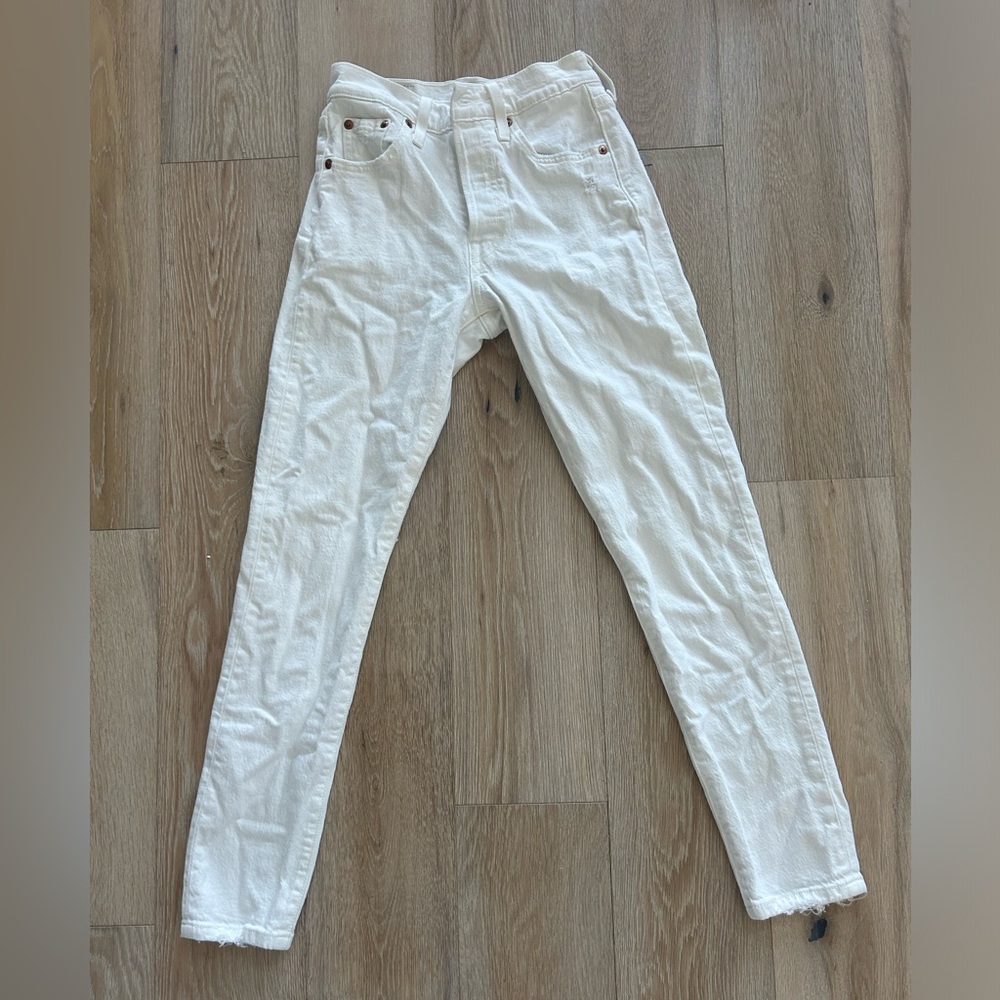 Levi’s white jeans